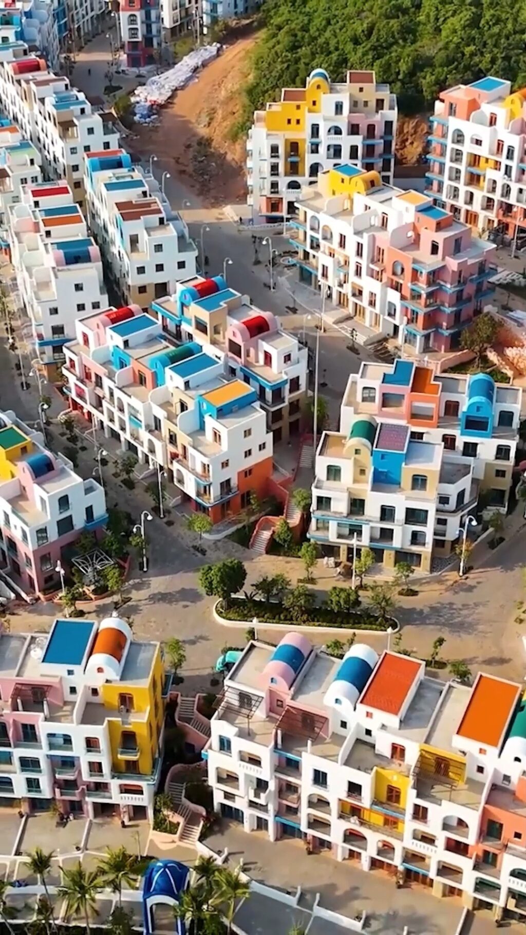 Instagram post from metro__tours. This post is in position 11.